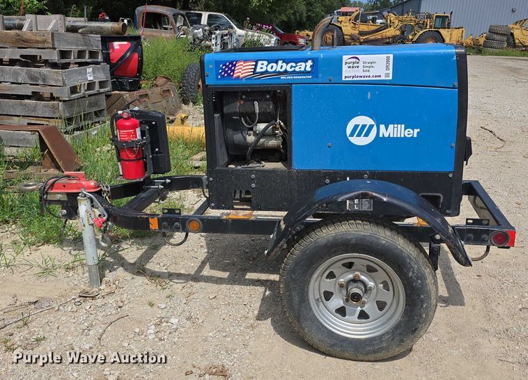image for item DR3998 Miller Bobcat 225 welder/generator