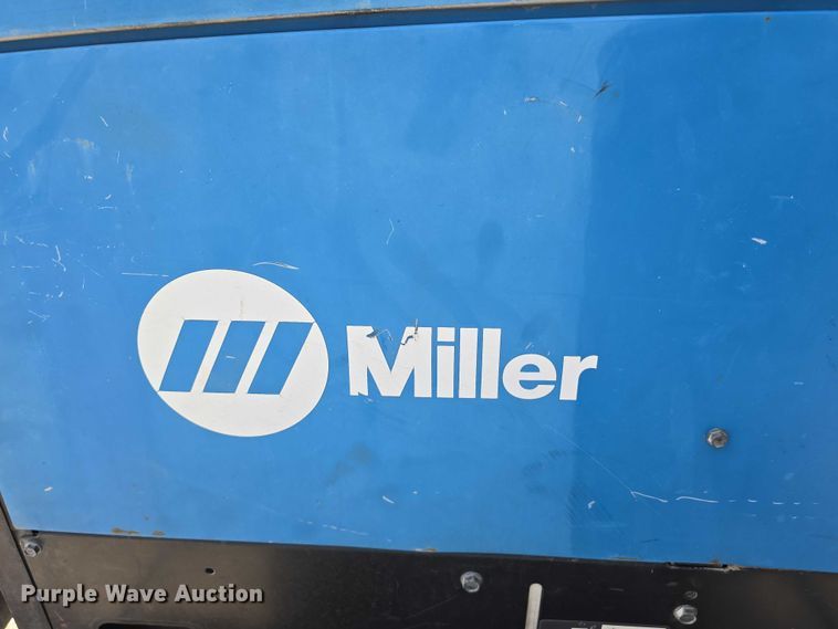 image for item DR3998 Miller Bobcat 225 welder/generator