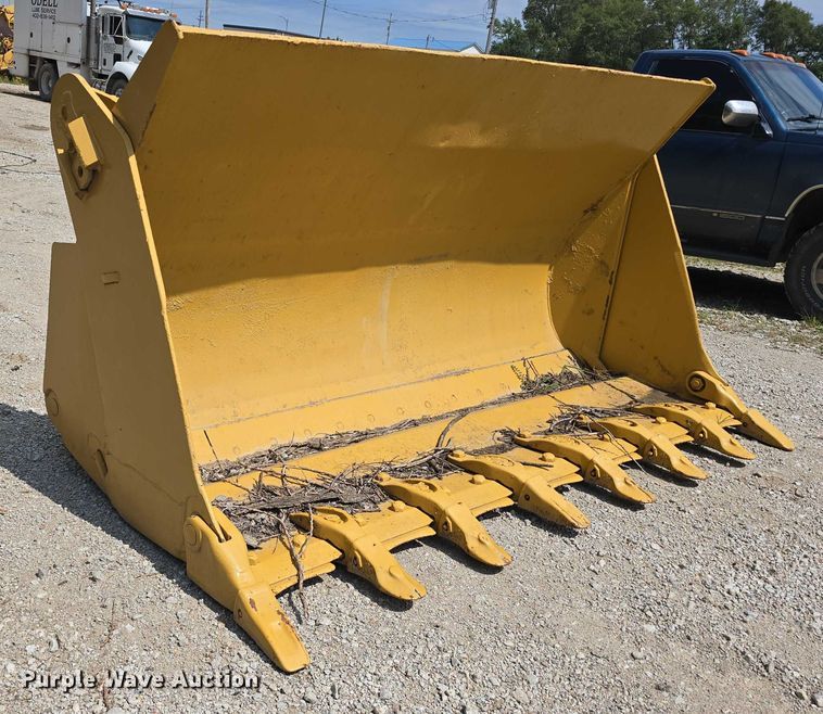 image for item DR4000 Four-in-one bucket