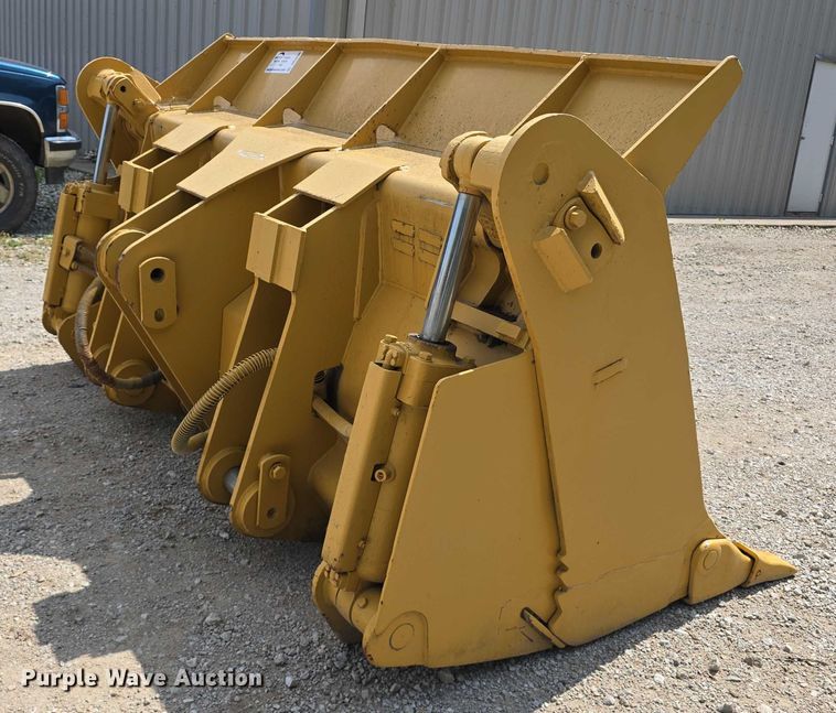 image for item DR4000 Four-in-one bucket