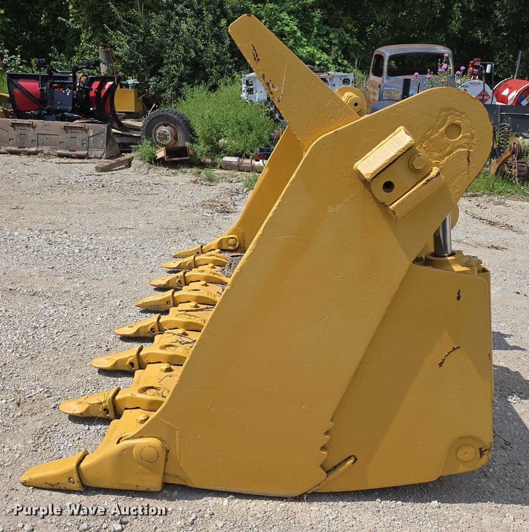 image for item DR4000 Four-in-one bucket