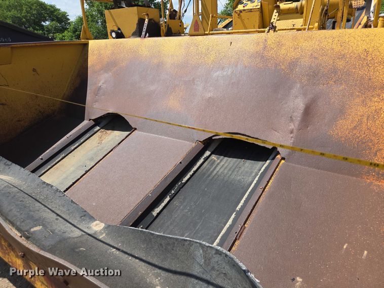 image for item DT4914 WH MFG Spread King chip spreader