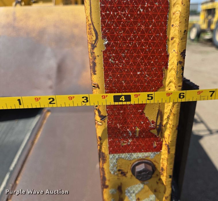 image for item DT4914 WH MFG Spread King chip spreader