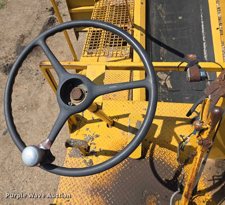 image for item DT4914 WH MFG Spread King chip spreader