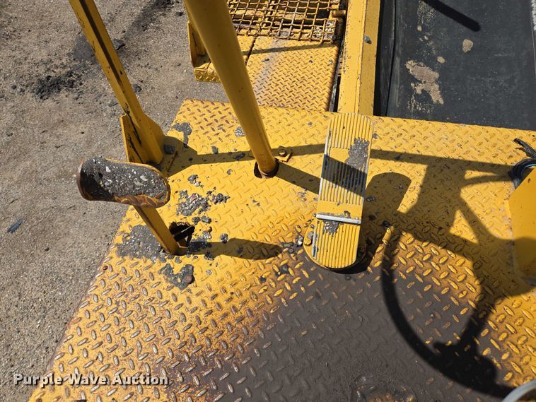 image for item DT4914 WH MFG Spread King chip spreader