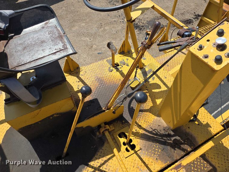 image for item DT4914 WH MFG Spread King chip spreader