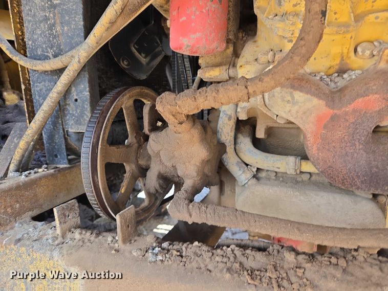 image for item DT4914 WH MFG Spread King chip spreader