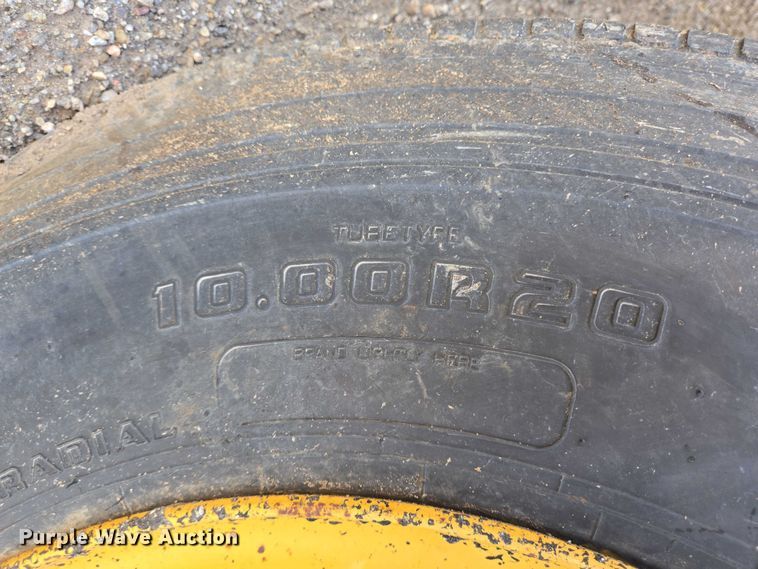 image for item DT4914 WH MFG Spread King chip spreader