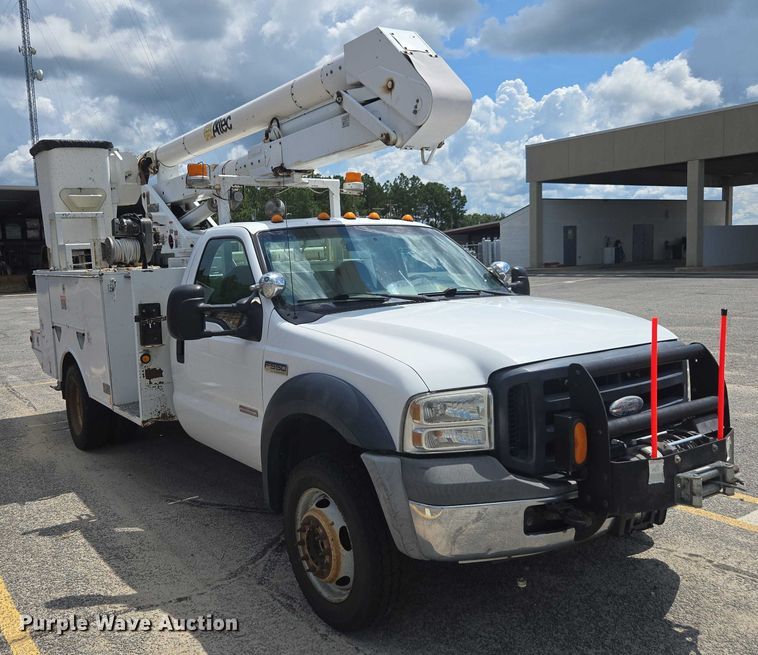 CAMIóN CON CANASTILLA 2006 FORD ALTEC