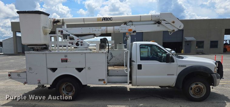 CAMIóN CON CANASTILLA 2006 FORD ALTEC