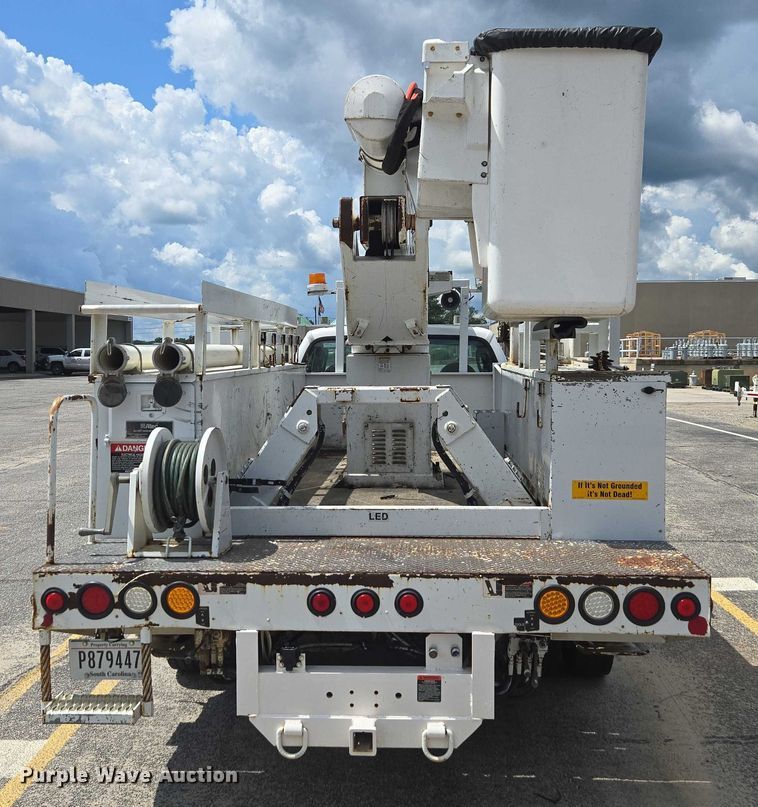 image for item DU2507 2006 Ford F550 bucket truck