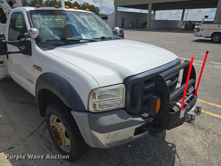 image for item DU2507 2006 Ford F550 bucket truck