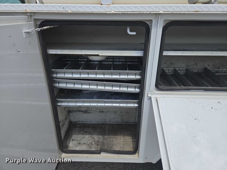 image for item DU2507 2006 Ford F550 bucket truck