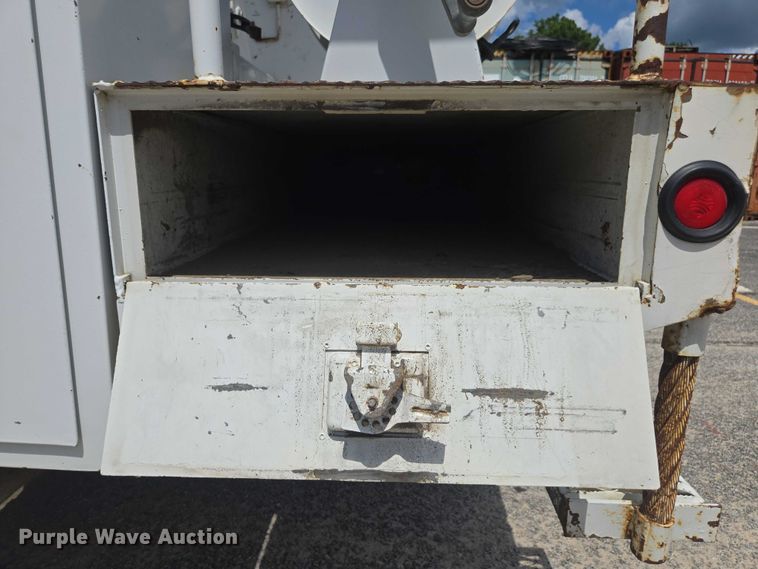 image for item DU2507 2006 Ford F550 bucket truck