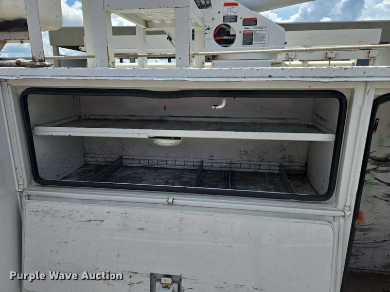 image for item DU2507 2006 Ford F550 bucket truck