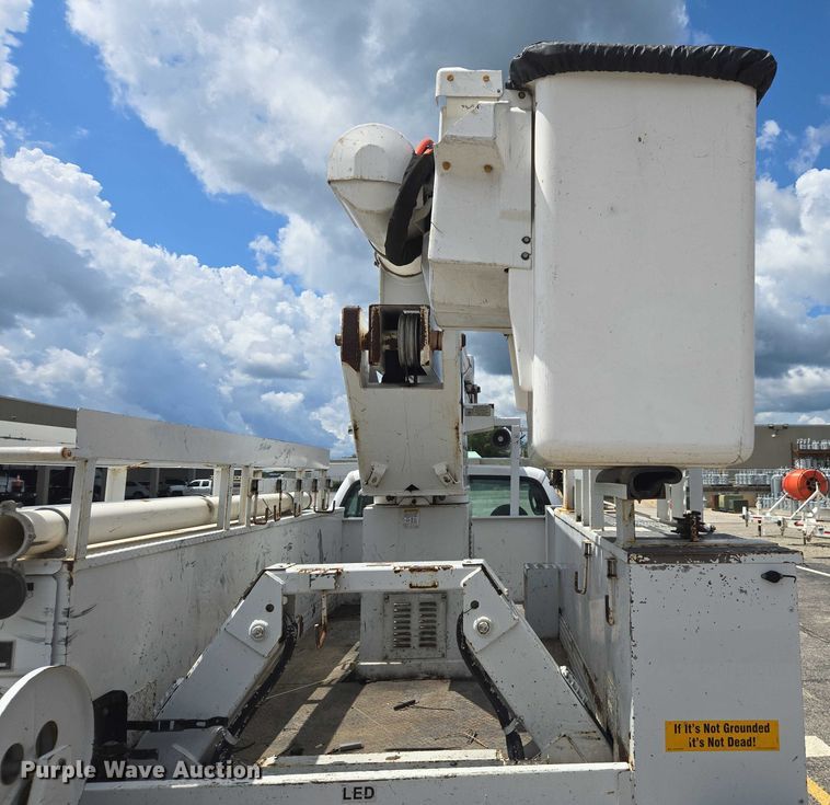 image for item DU2507 2006 Ford F550 bucket truck