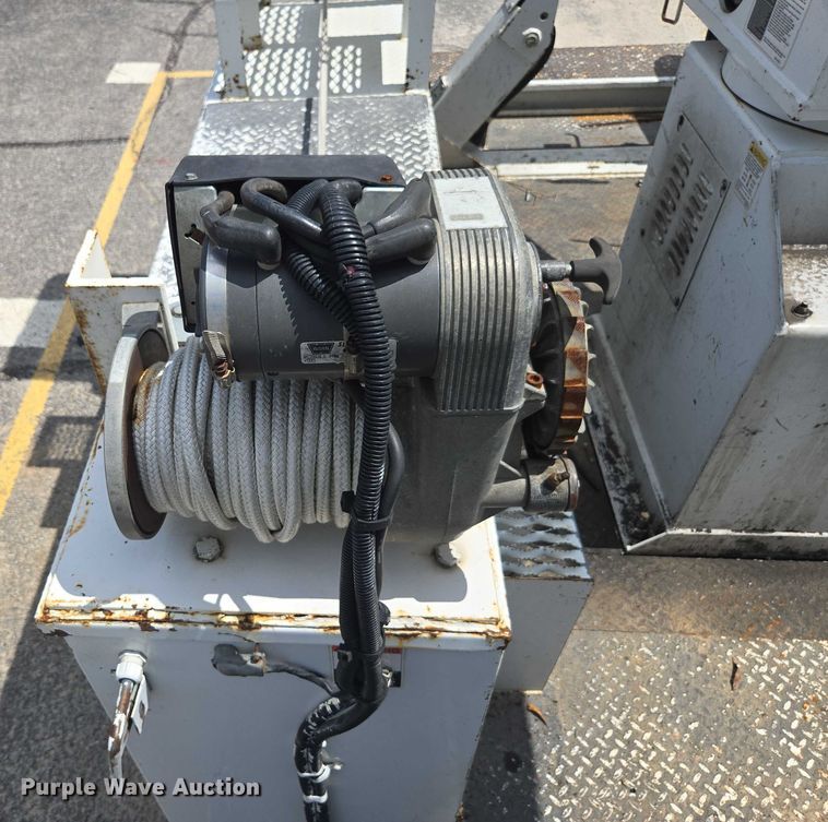 image for item DU2507 2006 Ford F550 bucket truck