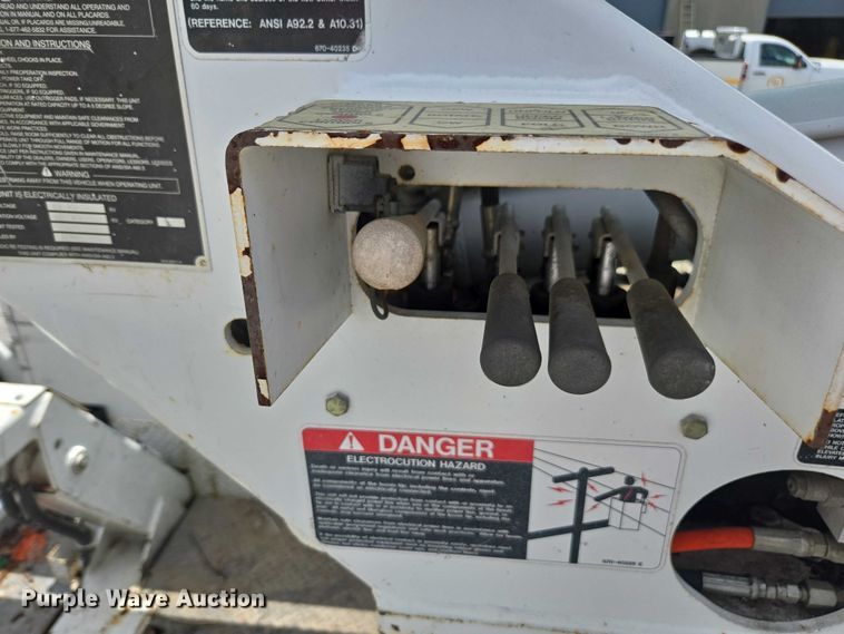 image for item DU2507 2006 Ford F550 bucket truck