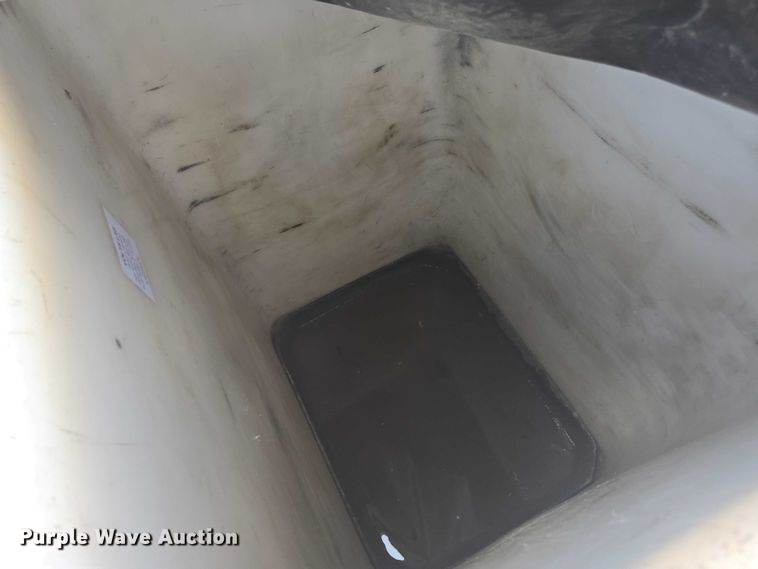 image for item DU2507 2006 Ford F550 bucket truck