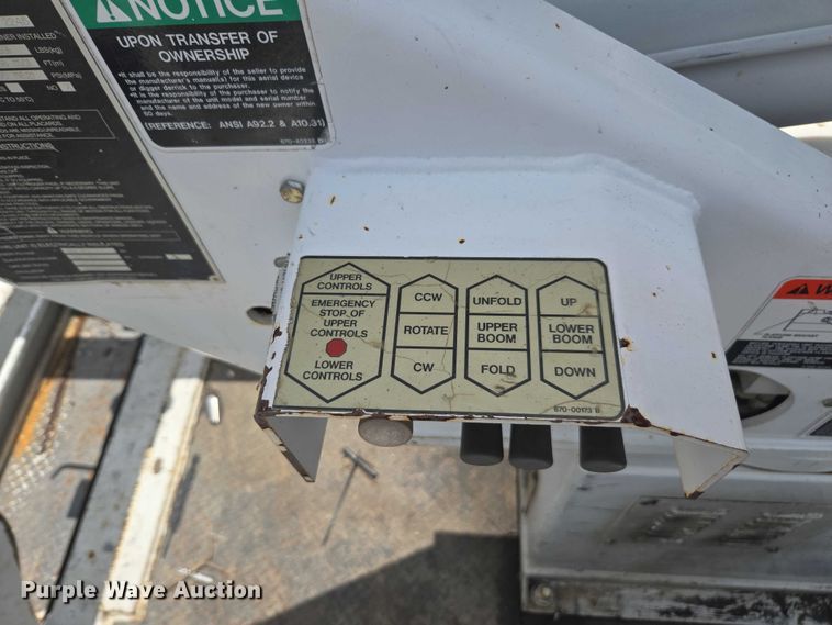 image for item DU2507 2006 Ford F550 bucket truck