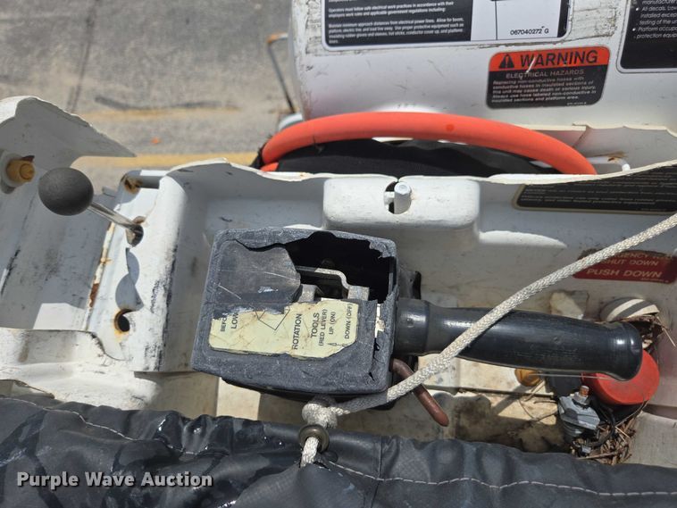 image for item DU2507 2006 Ford F550 bucket truck