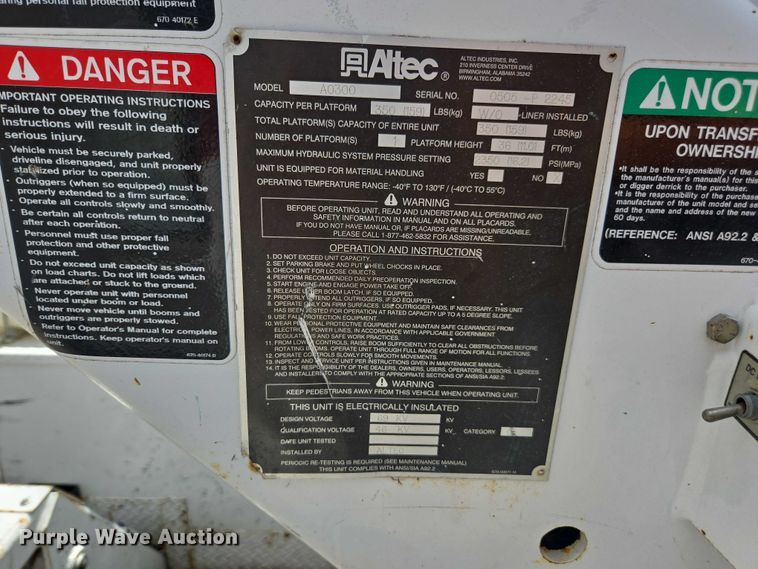 image for item DU2507 2006 Ford F550 bucket truck