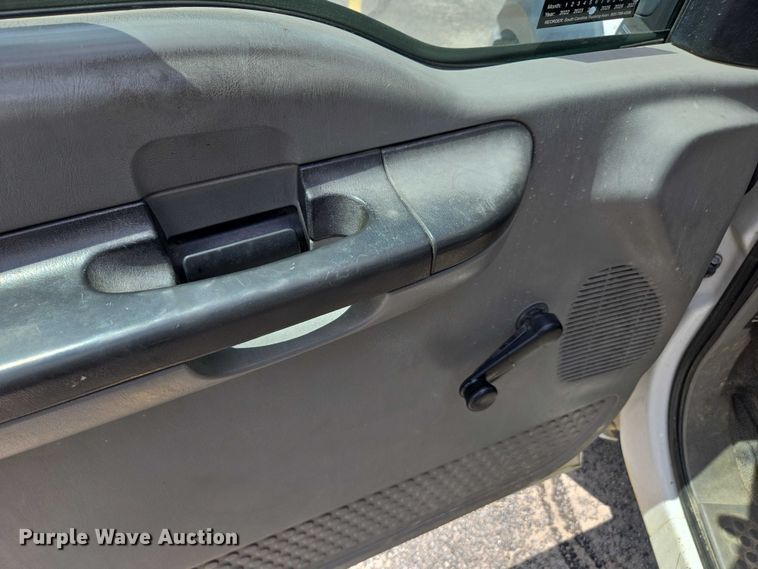 image for item DU2507 2006 Ford F550 bucket truck