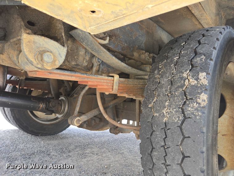 image for item DU2507 2006 Ford F550 bucket truck