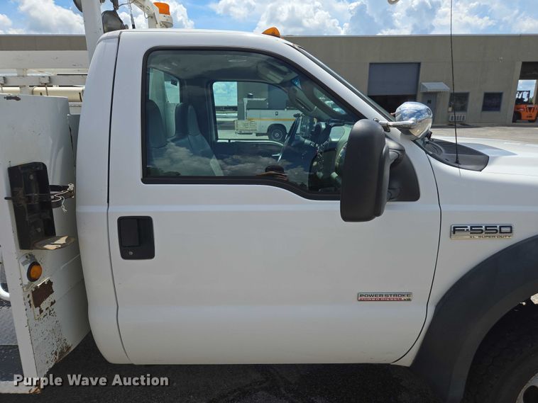image for item DU2507 2006 Ford F550 bucket truck