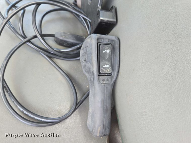 image for item DU2507 2006 Ford F550 bucket truck