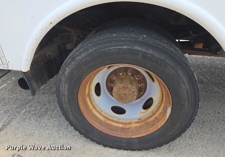 image for item DU2507 2006 Ford F550 bucket truck