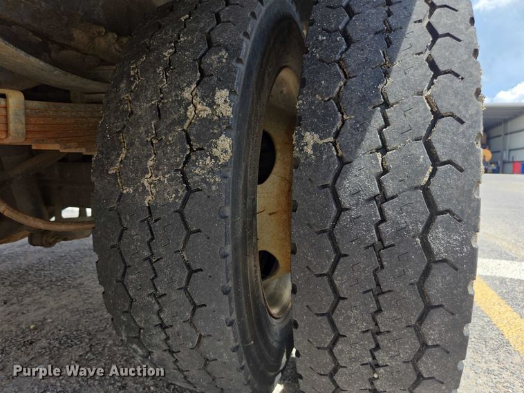 image for item DU2507 2006 Ford F550 bucket truck