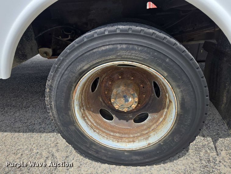 image for item DU2507 2006 Ford F550 bucket truck