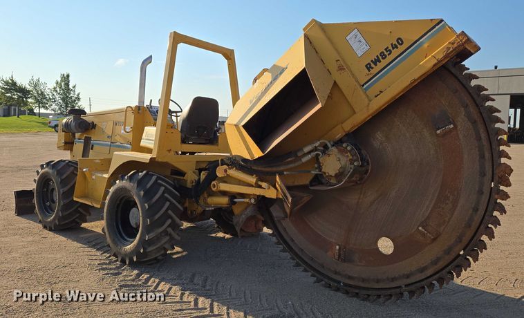 image for item DU6761 2001 Vermeer V120 rock saw