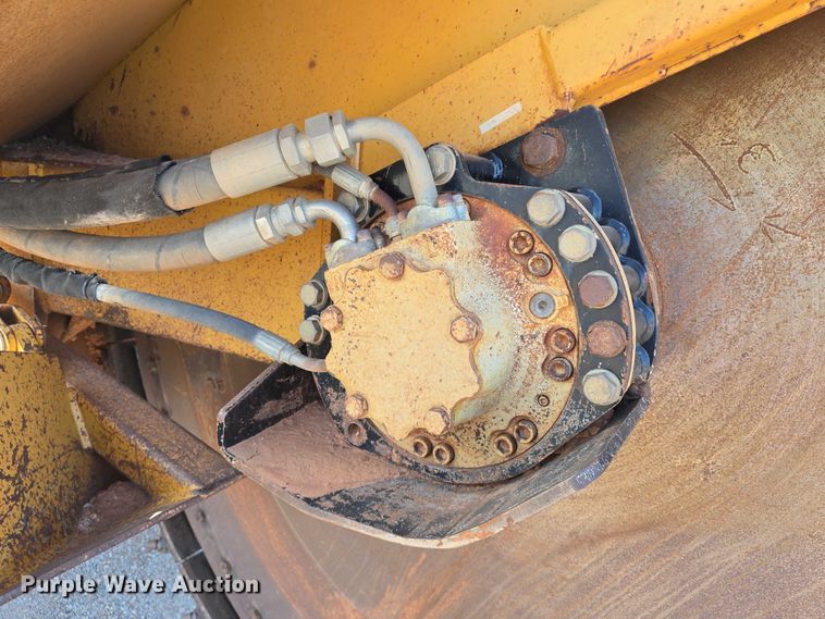 image for item DU6761 2001 Vermeer V120 rock saw