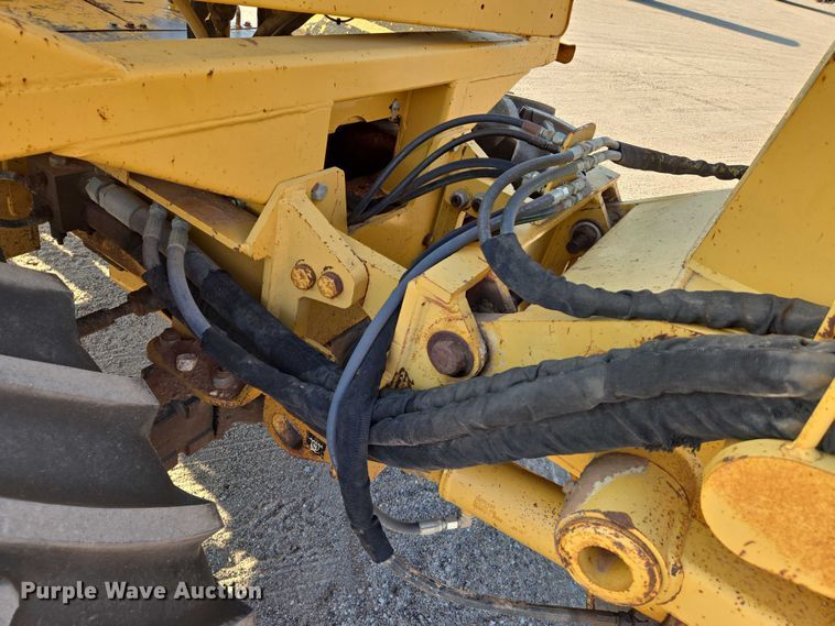 image for item DU6761 2001 Vermeer V120 rock saw