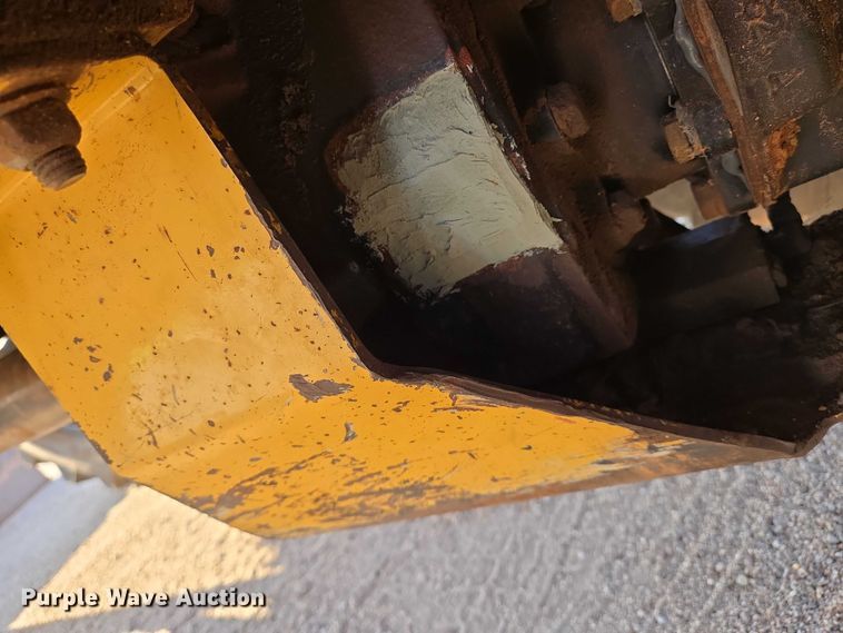 image for item DU6761 2001 Vermeer V120 rock saw