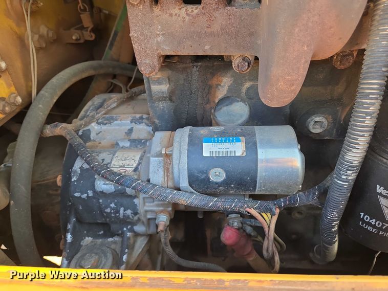 image for item DU6761 2001 Vermeer V120 rock saw