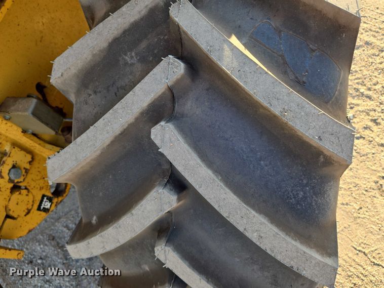 image for item DU6761 2001 Vermeer V120 rock saw