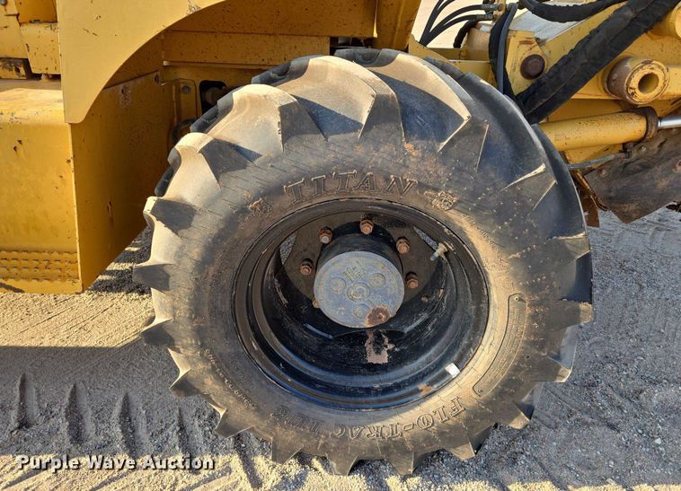 image for item DU6761 2001 Vermeer V120 rock saw