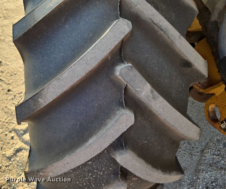 image for item DU6761 2001 Vermeer V120 rock saw