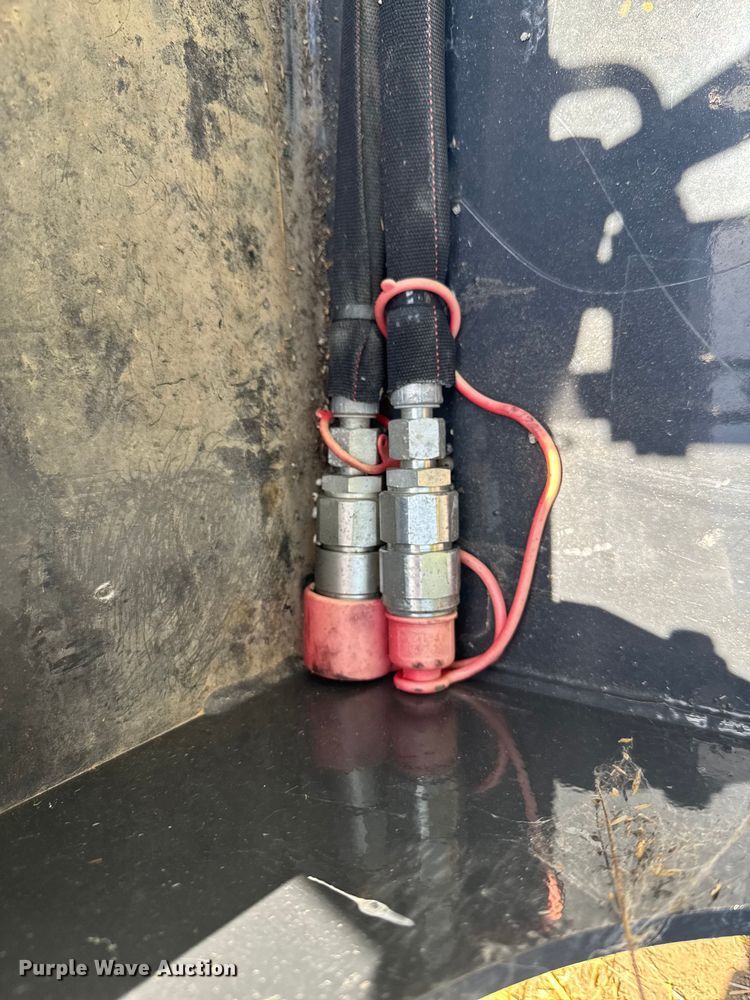 image for item DU9105 2025 Wolverine GB-11-72W skid steer grapple bucket