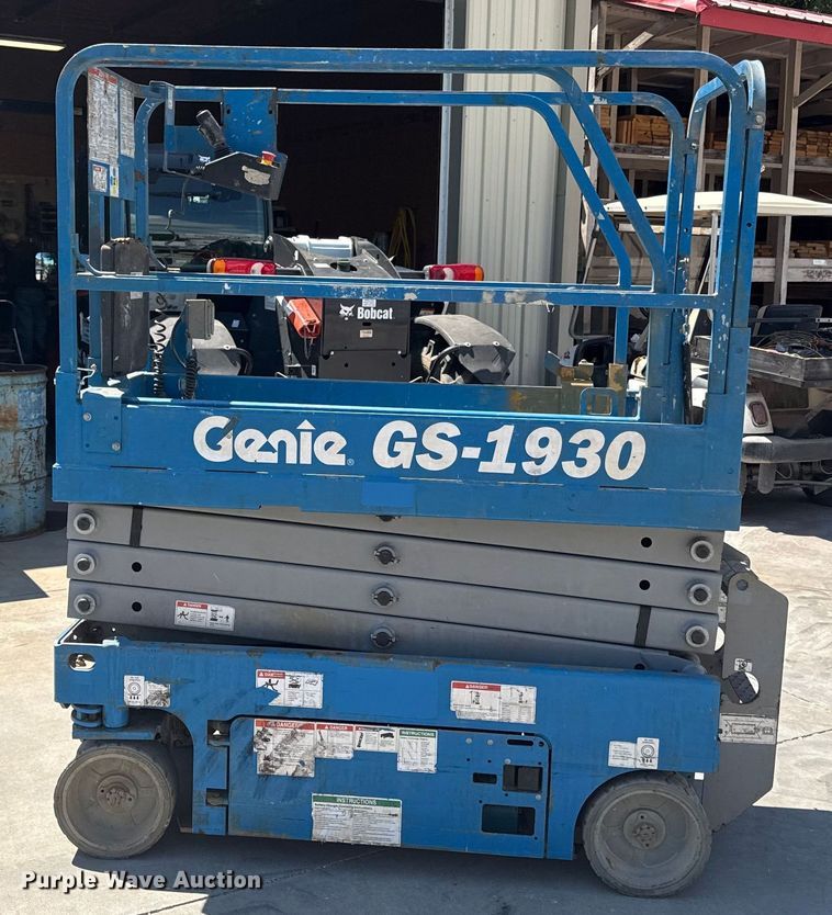 image for item DW2994 Genie GS-1930 scissor lift