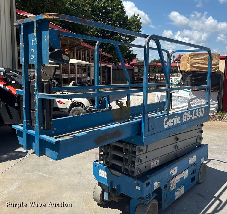 image for item DW2994 Genie GS-1930 scissor lift