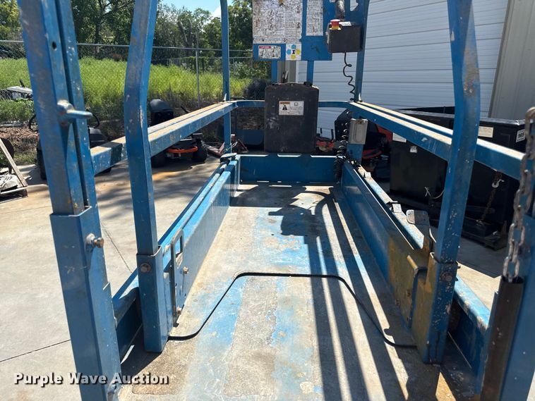 image for item DW2994 Genie GS-1930 scissor lift