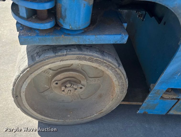 image for item DW2994 Genie GS-1930 scissor lift