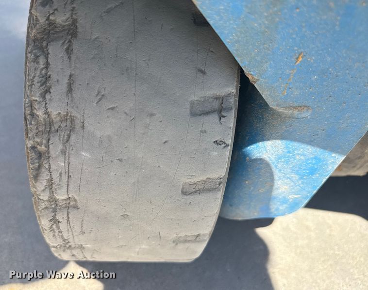 image for item DW2994 Genie GS-1930 scissor lift