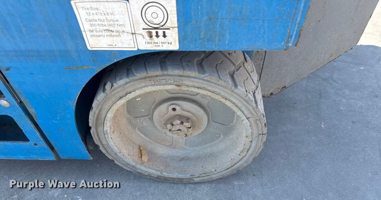 image for item DW2994 Genie GS-1930 scissor lift