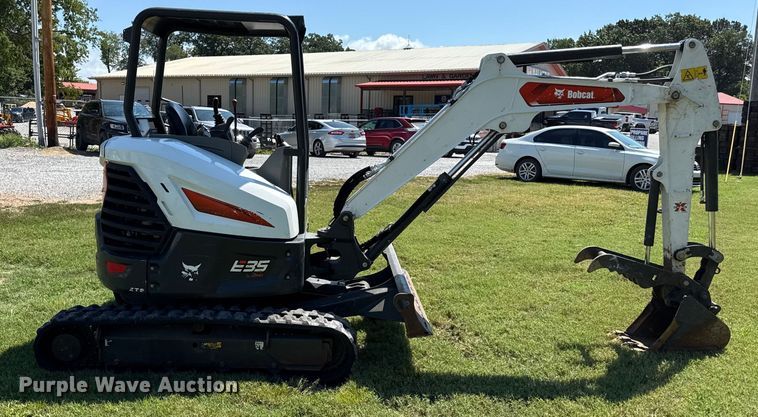EXCAVADORA 2023 BOBCAT E35