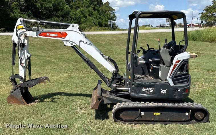 image for item DW2996 2023 Bobcat E35 mini excavator